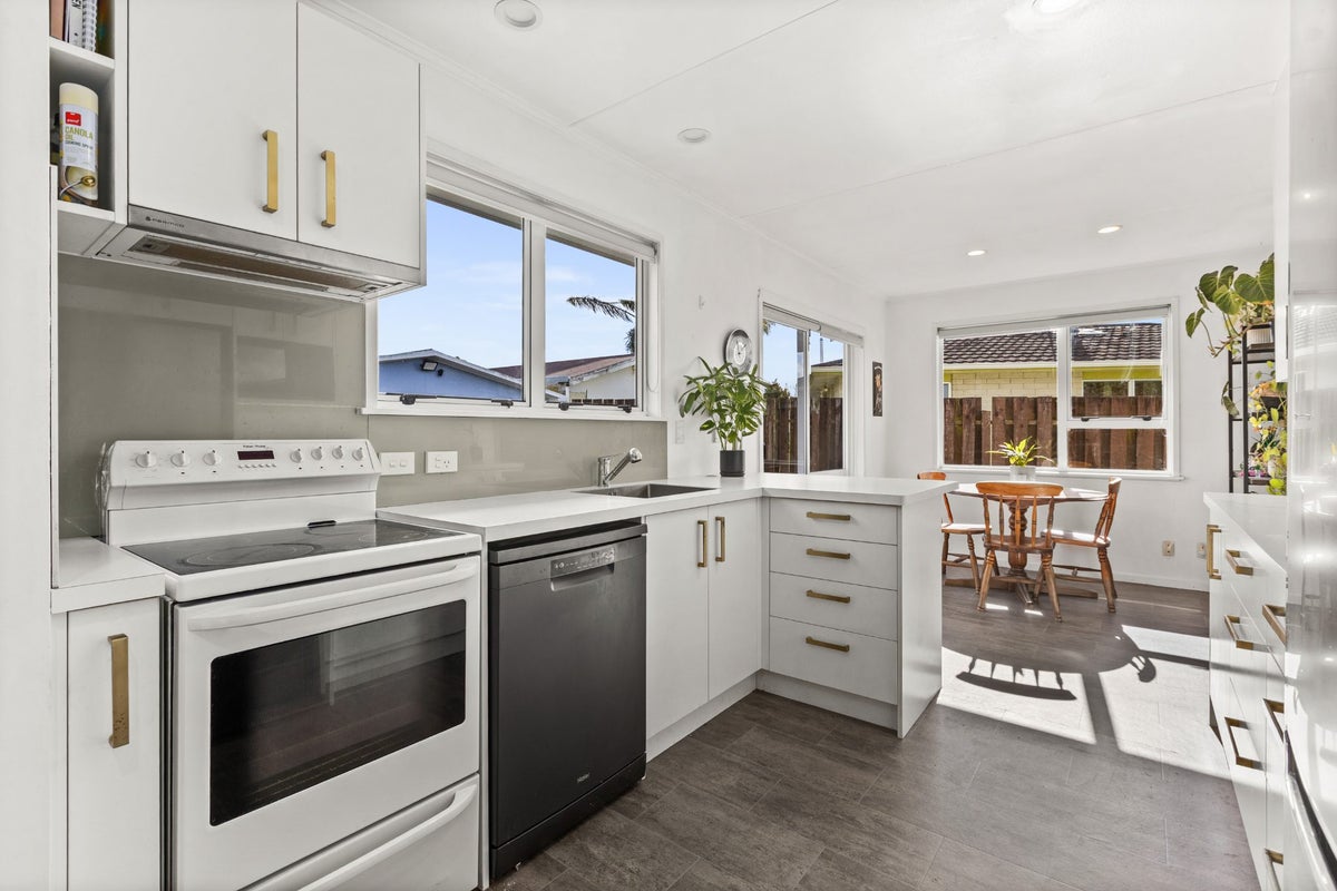31 Plunket Street, Tamatea, Napier - Carousel 1