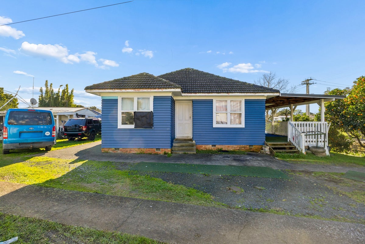 21 Alexander Crescent, Otara, Auckland - Carousel 1