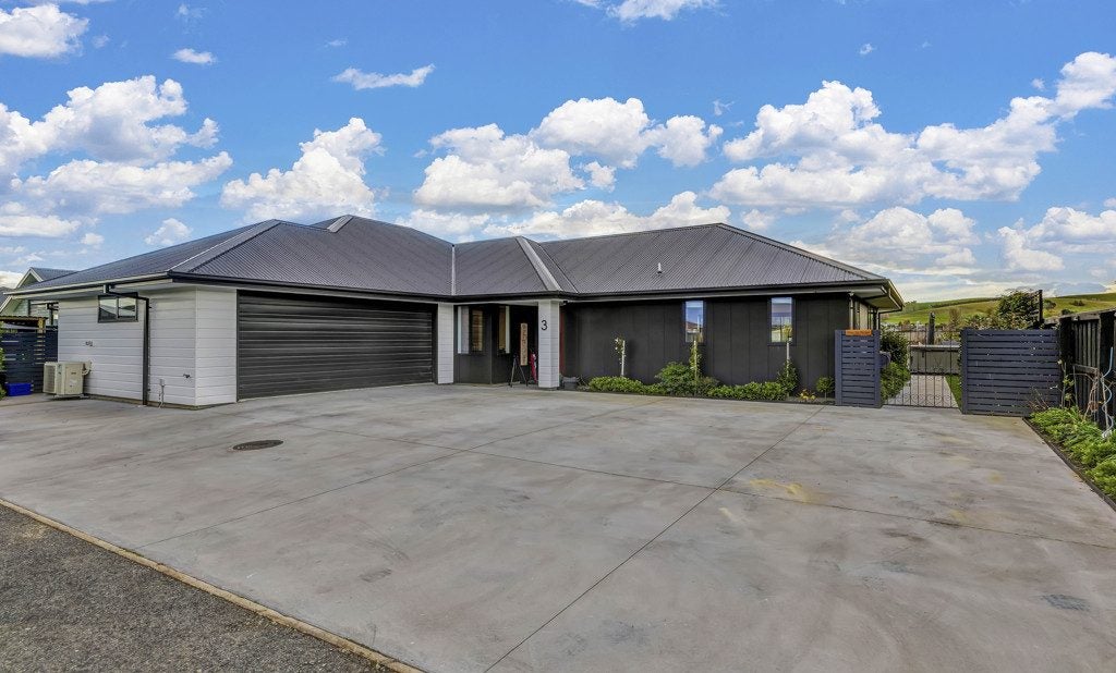 3 Cox Lane, Amberley, Amberley - Carousel 22
