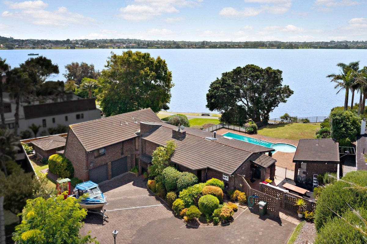 19 Sanctuary Point, Sunnyhills, Auckland - Carousel 1