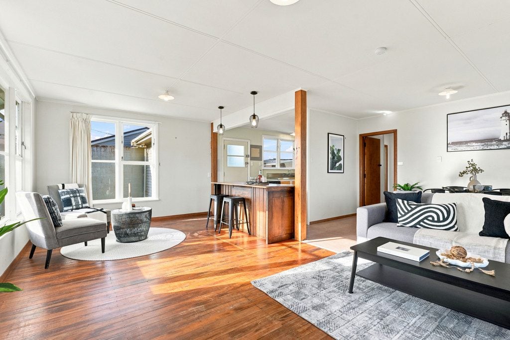 24 Titoki Street, Castlecliff, Whanganui - Carousel 2