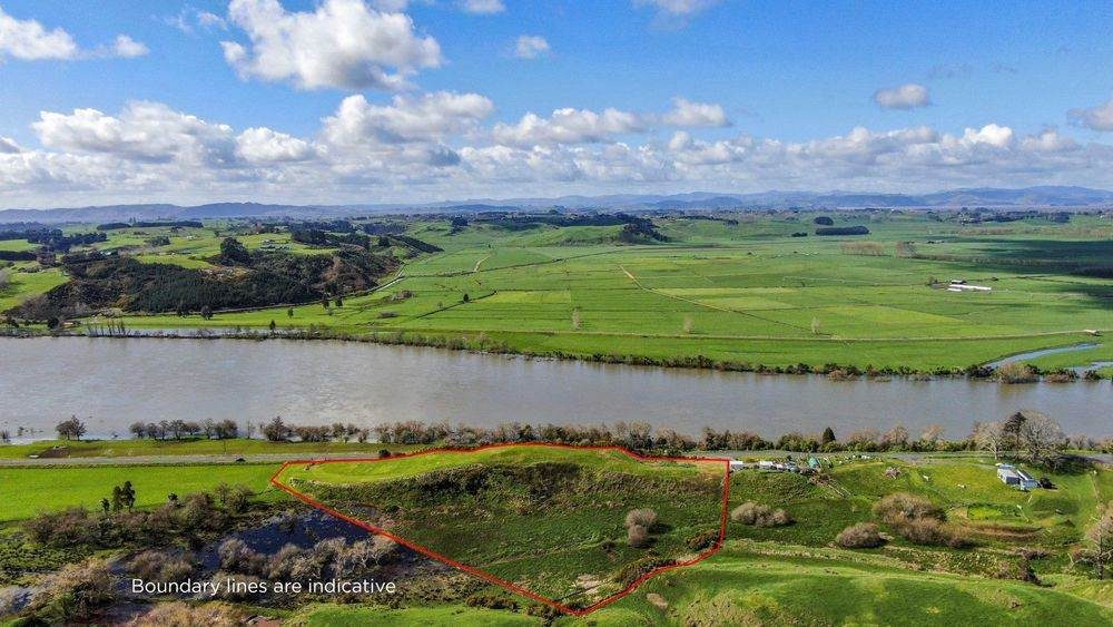 587 Churchill Road, Pukekawa - Carousel 2
