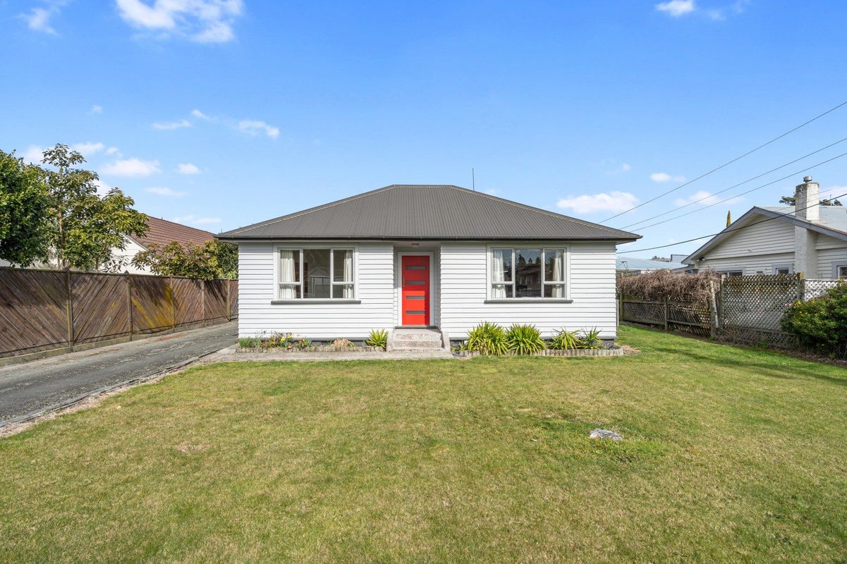 5 Parkers Road, Tahunanui, Nelson - Carousel 1