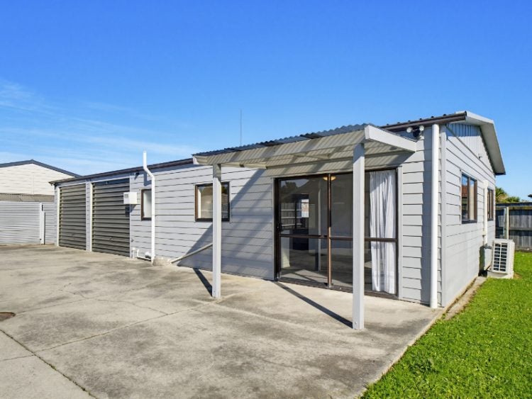 26 Cumberland Place, Kelvin Grove, Palmerston North - Carousel 1