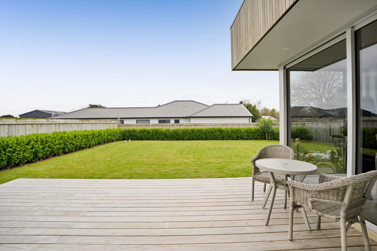 31 Smith Street, Lepperton, New Plymouth - Carousel 2
