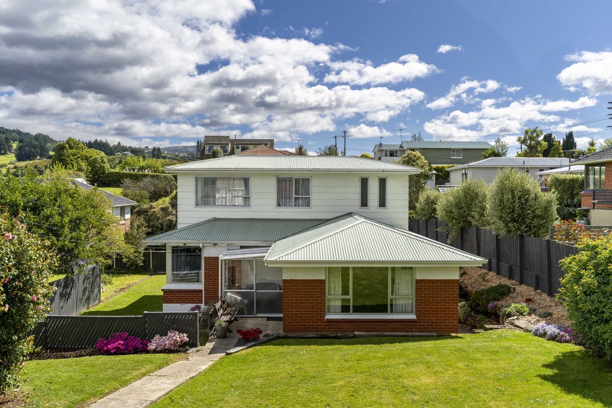 334 Kenmure Road, Kenmure, Dunedin - Carousel 1