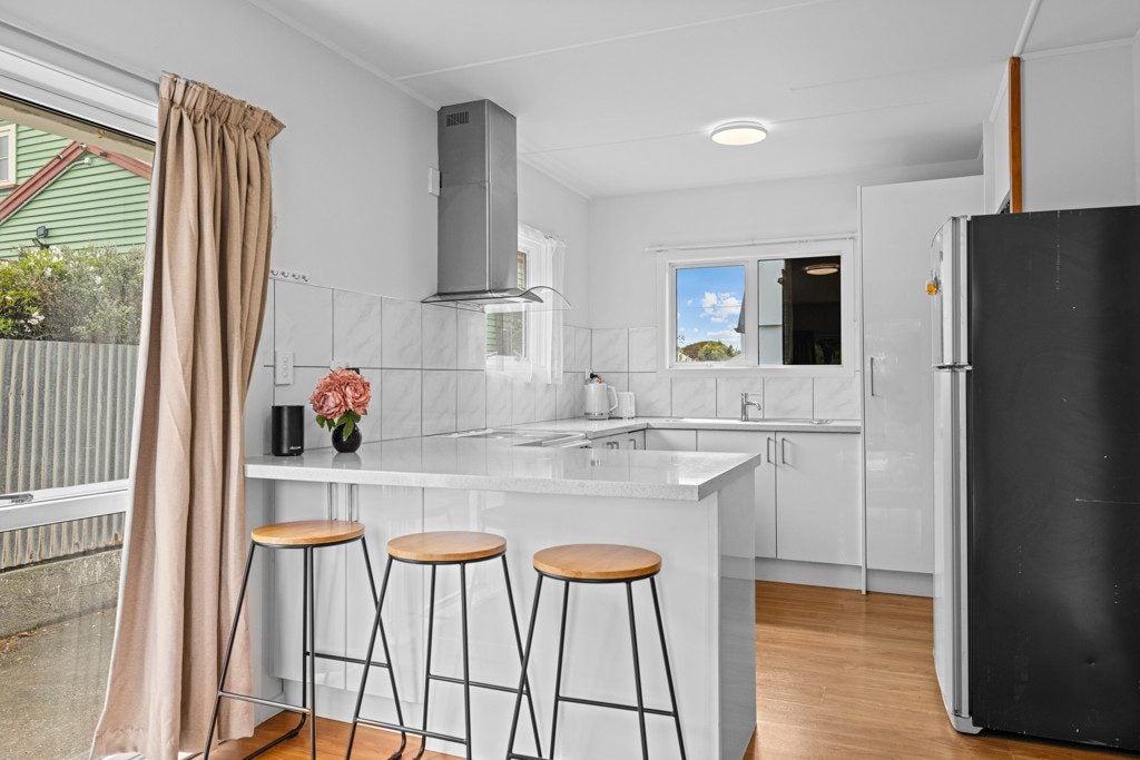 2/114 Oram Avenue, New Brighton, Christchurch - Carousel 19
