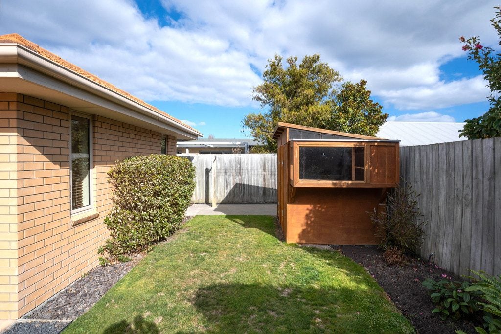 8 Bayliss Close, Northwood, Christchurch - Carousel 35