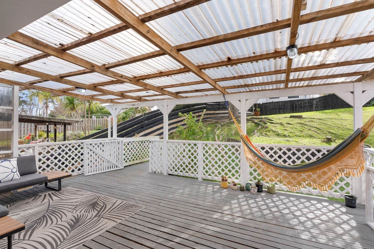 18 Osman Street, Glen Eden, Auckland - Carousel 2
