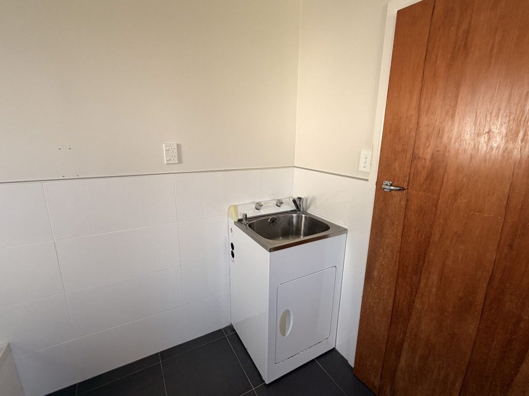 32 Aberdeen Avenue, Takaro, Palmerston North - Carousel 10
