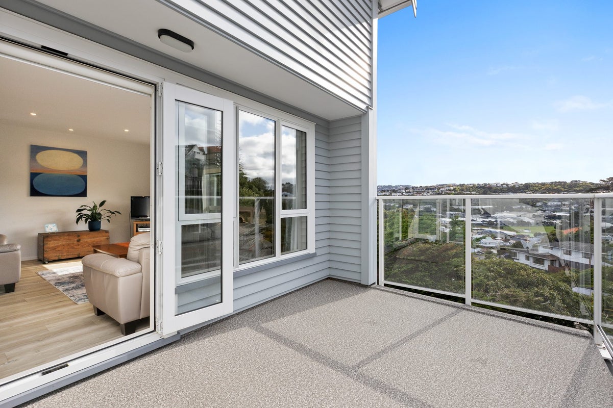8A Awa Road, Miramar, Wellington - Carousel 2