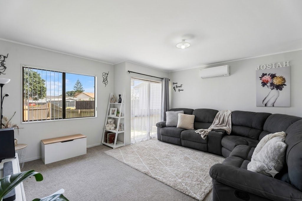 2/114 Finlayson Avenue, Clendon Park, Auckland - Carousel 2