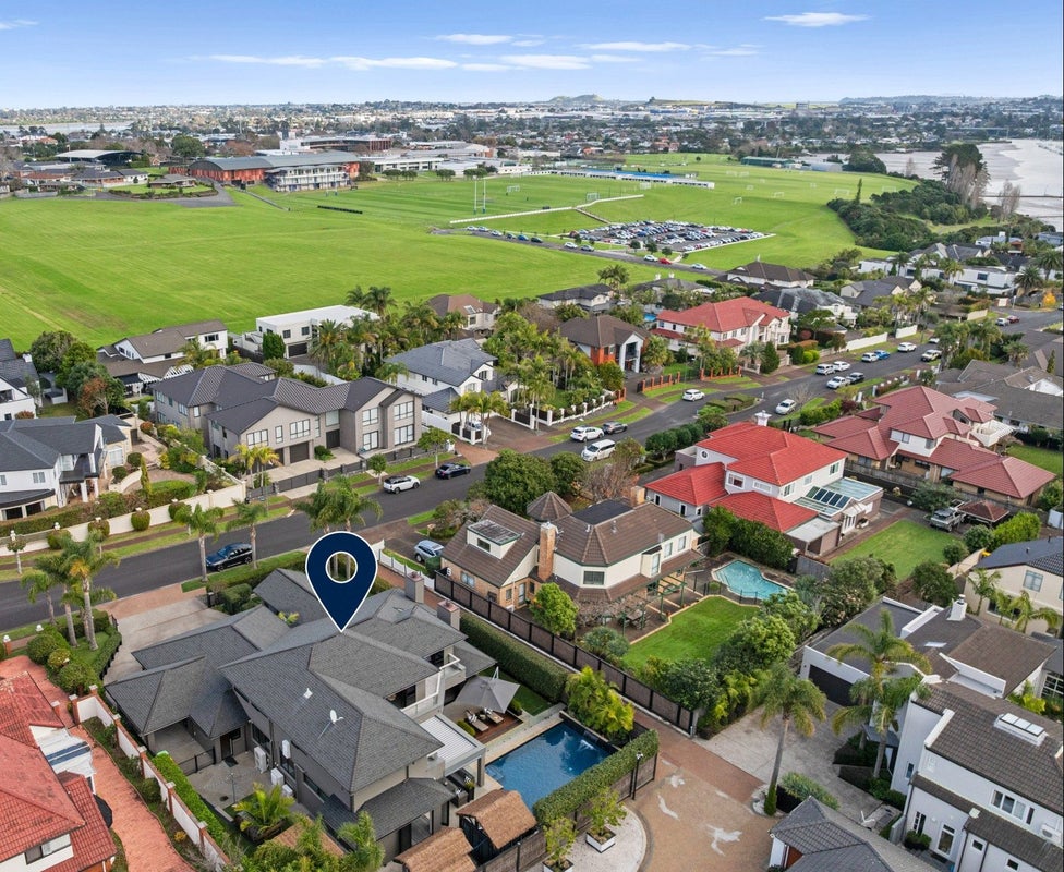 46 Manor Park, Sunnyhills, Auckland - Carousel 42