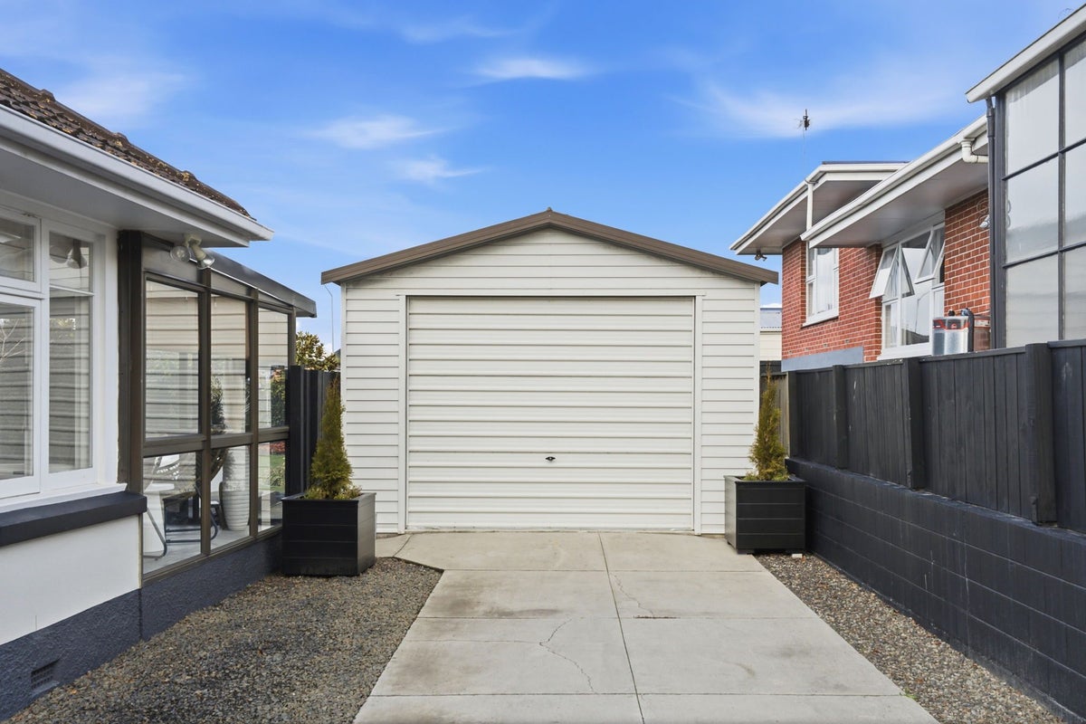 2 Sabina Street, Shirley, Christchurch - Carousel 33