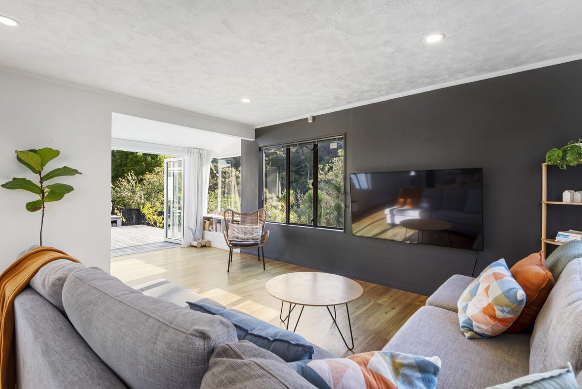 9 Glendawn Place, Bayview, Auckland - Carousel 2