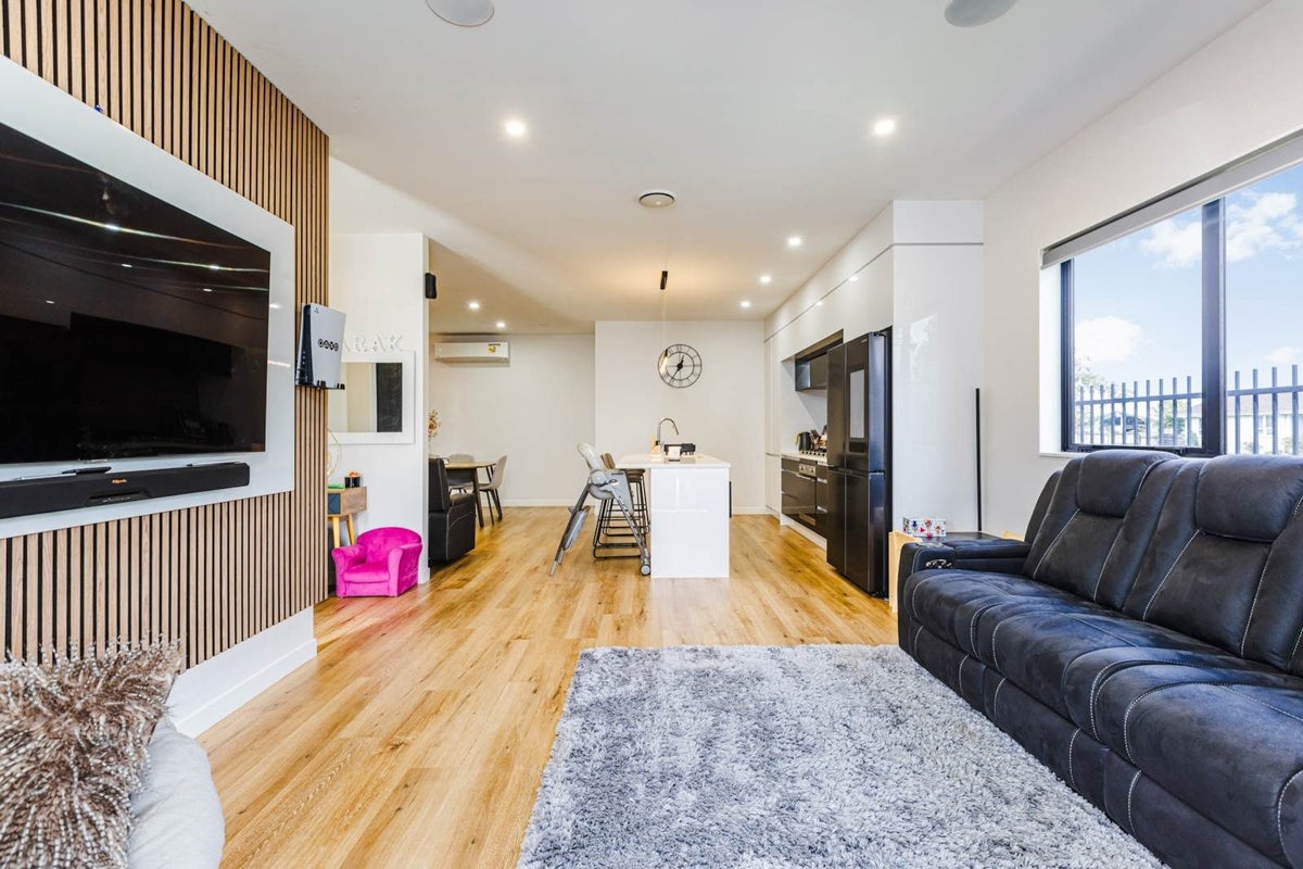 10 Perkins Street, Papakura, Papakura - Carousel 2