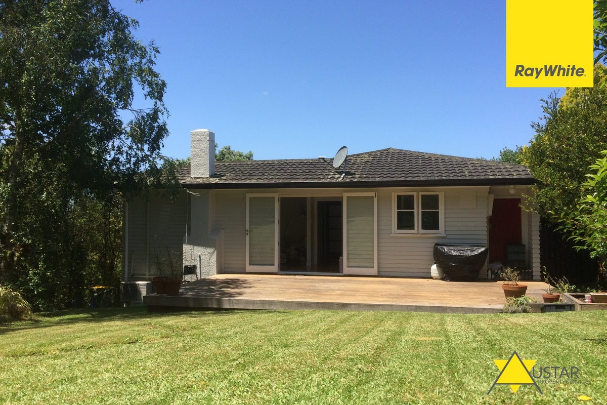 49 South Lynn Road, Titirangi, Auckland - Carousel 1