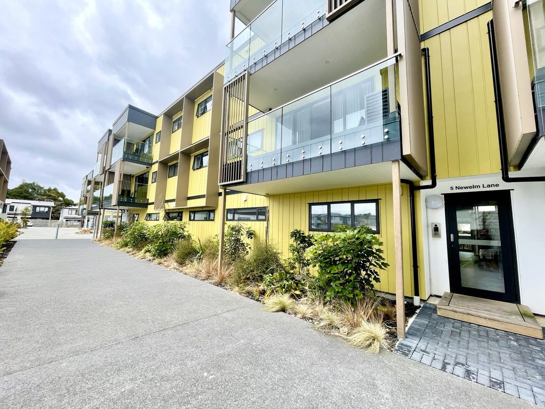 107/5 Newelm Lane, Flat Bush, Auckland - Carousel 2