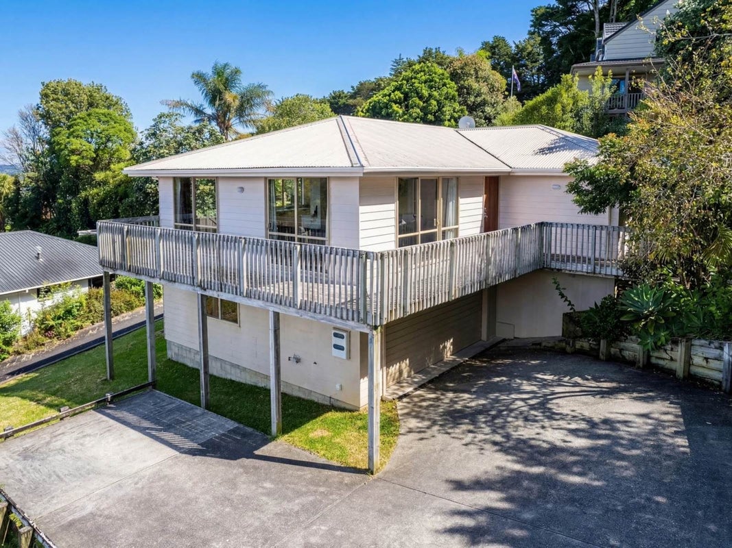13A Granfield Place, Kamo, Whangarei - Carousel 1