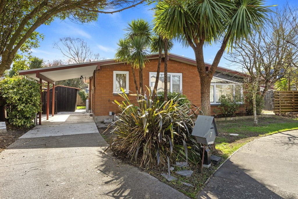 7 Elstow Place, Spreydon, Christchurch - Carousel 2