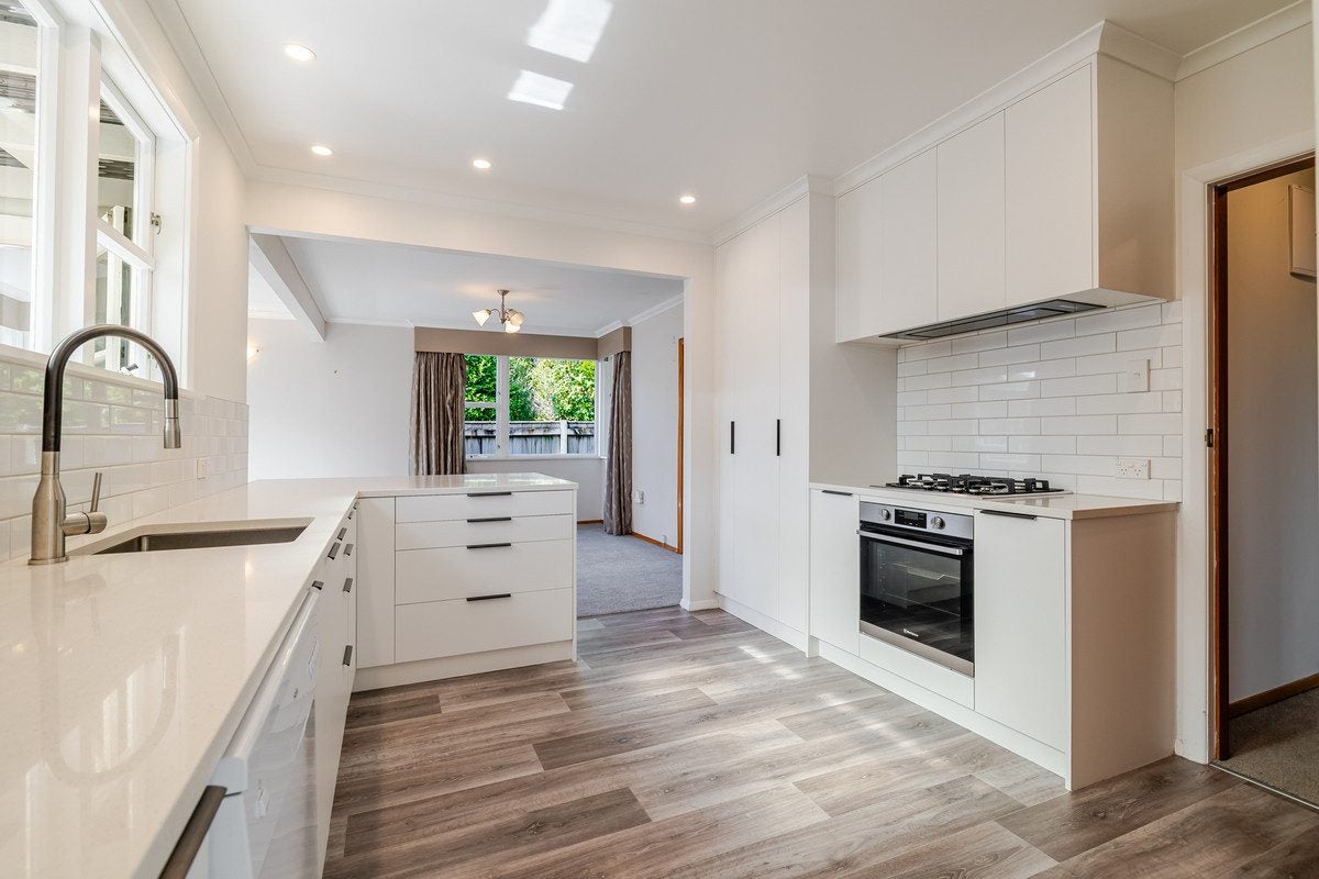 5 Athlone Place, Hokowhitu, Palmerston North - Carousel 2