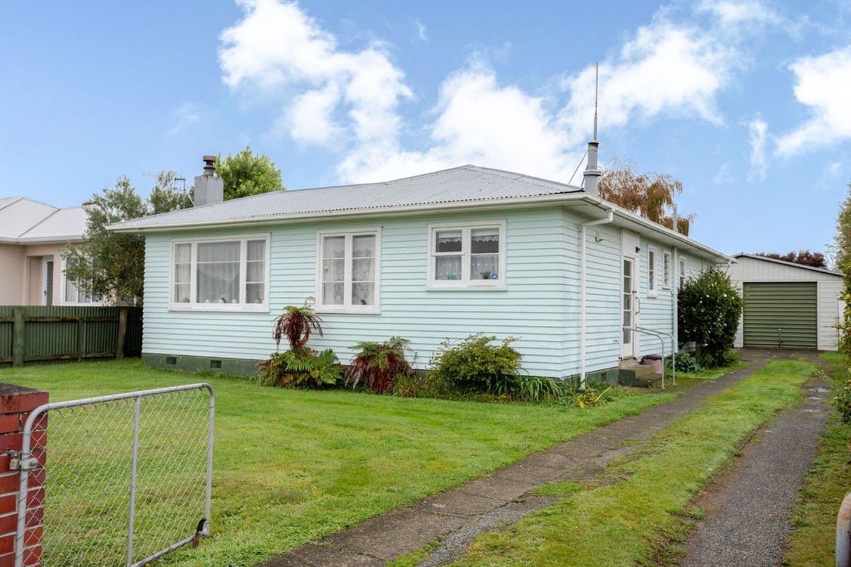 43 Barraud Street, Dannevirke - Carousel 1