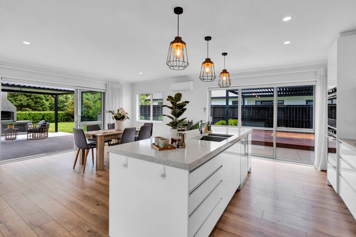 13 Birdie Lane, Waiwhakaiho, New Plymouth - Carousel 2