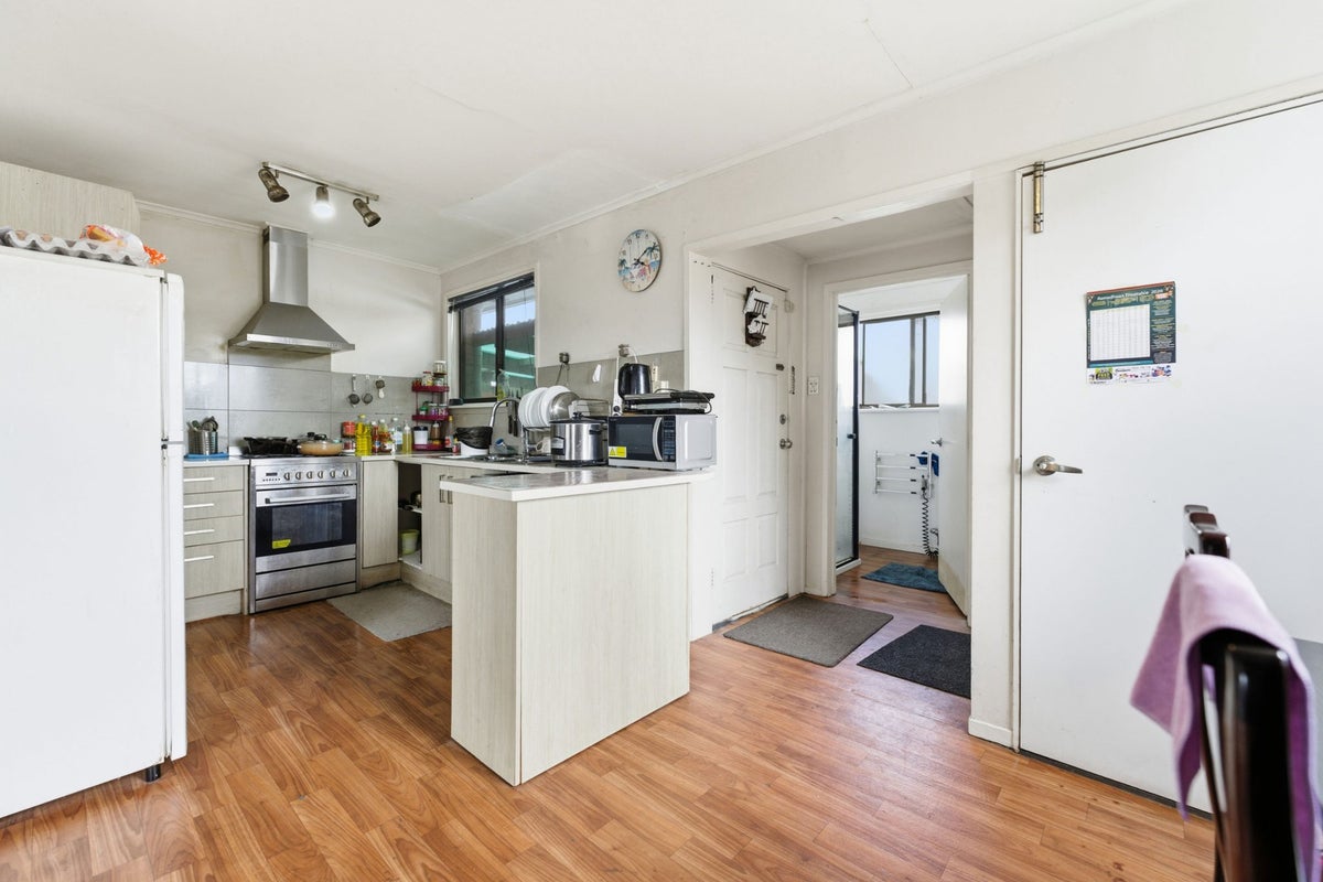 24 Parkinson Avenue, Wesley, Auckland - Carousel 2