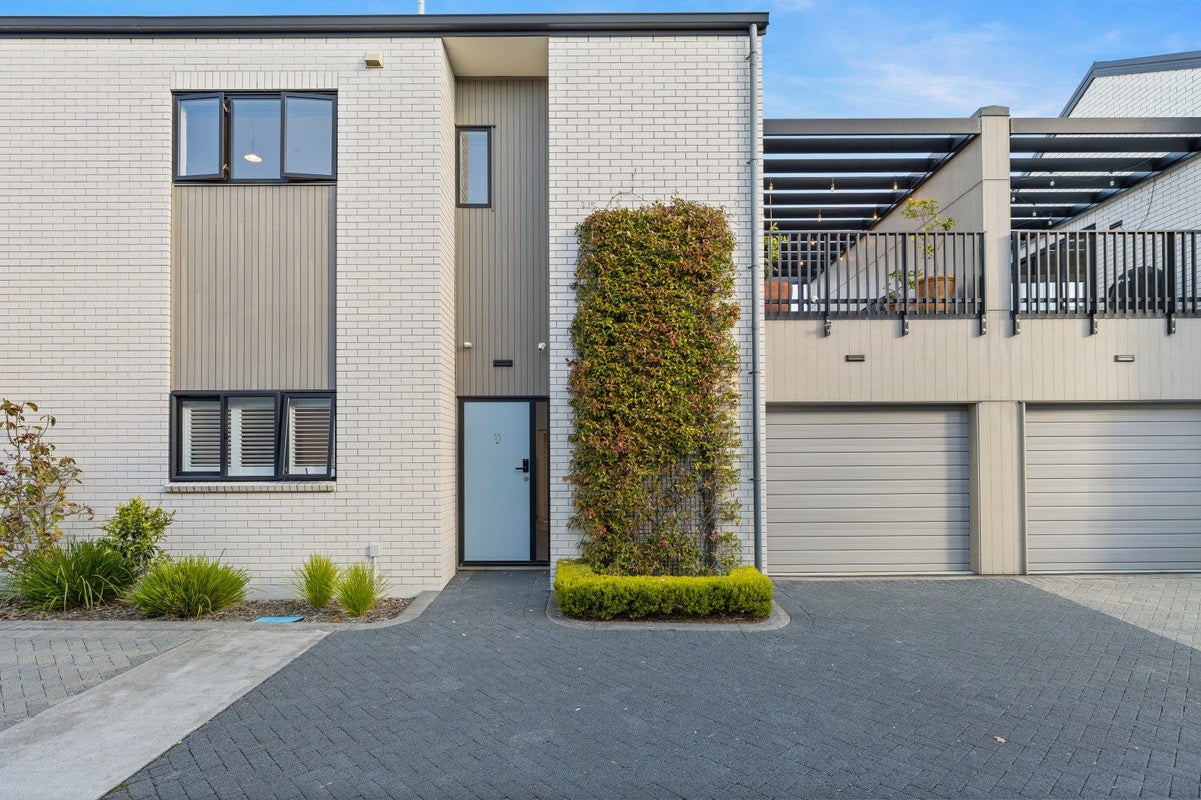 35 Kerewhenua Crescent, Hobsonville, Auckland - Carousel 1