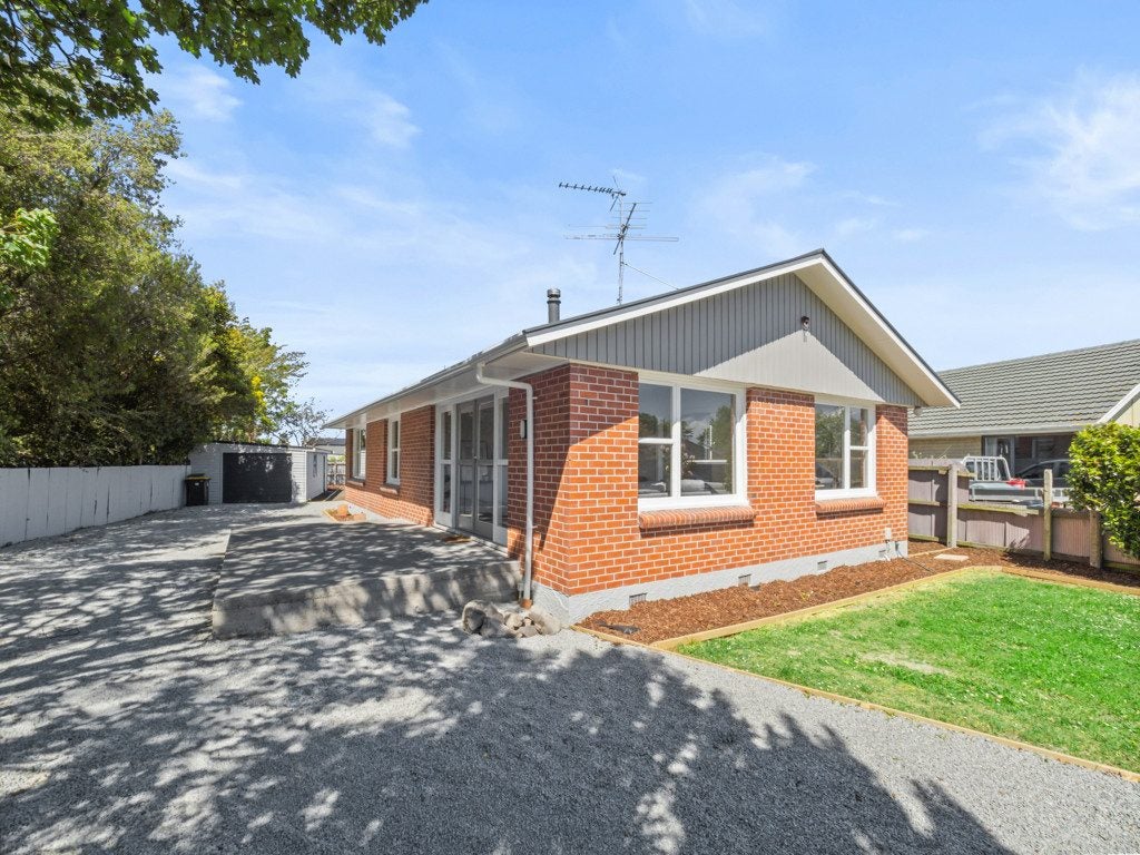 63 Davis Crescent, Netherby, Ashburton - Carousel 1