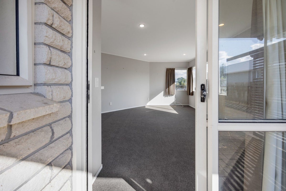 2/59 Wallath Road, Westown, New Plymouth - Carousel 2
