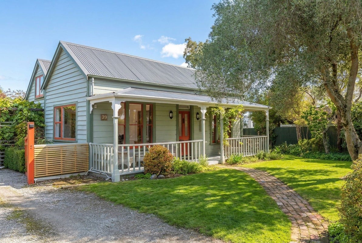39 Main Street, Greytown - Carousel 1