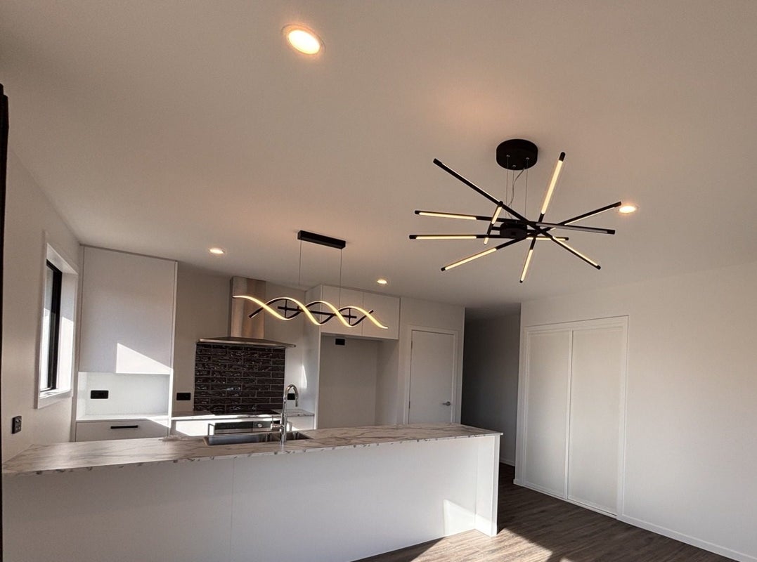 63 Chertsey Street - Carousel 2