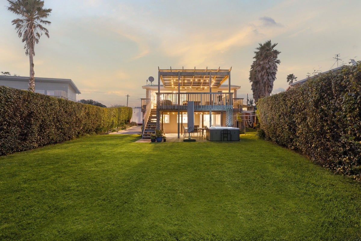 1410 Whangaparaoa Road, Army Bay, Whangaparaoa - Carousel 1