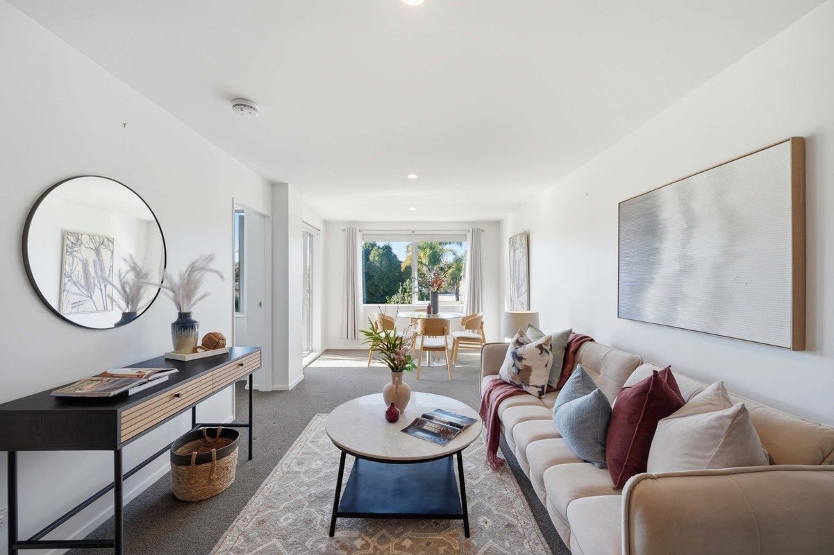 B 12/30 Bute Road, Browns Bay, Auckland - Carousel 1