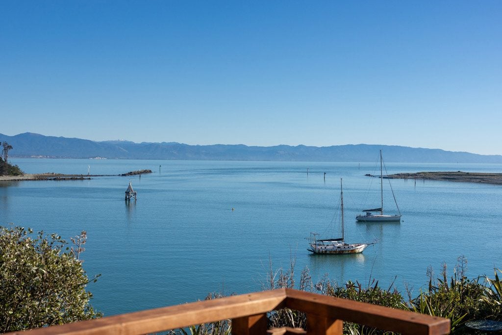 10 Victoria Road, Stepneyville, Nelson - Carousel 1
