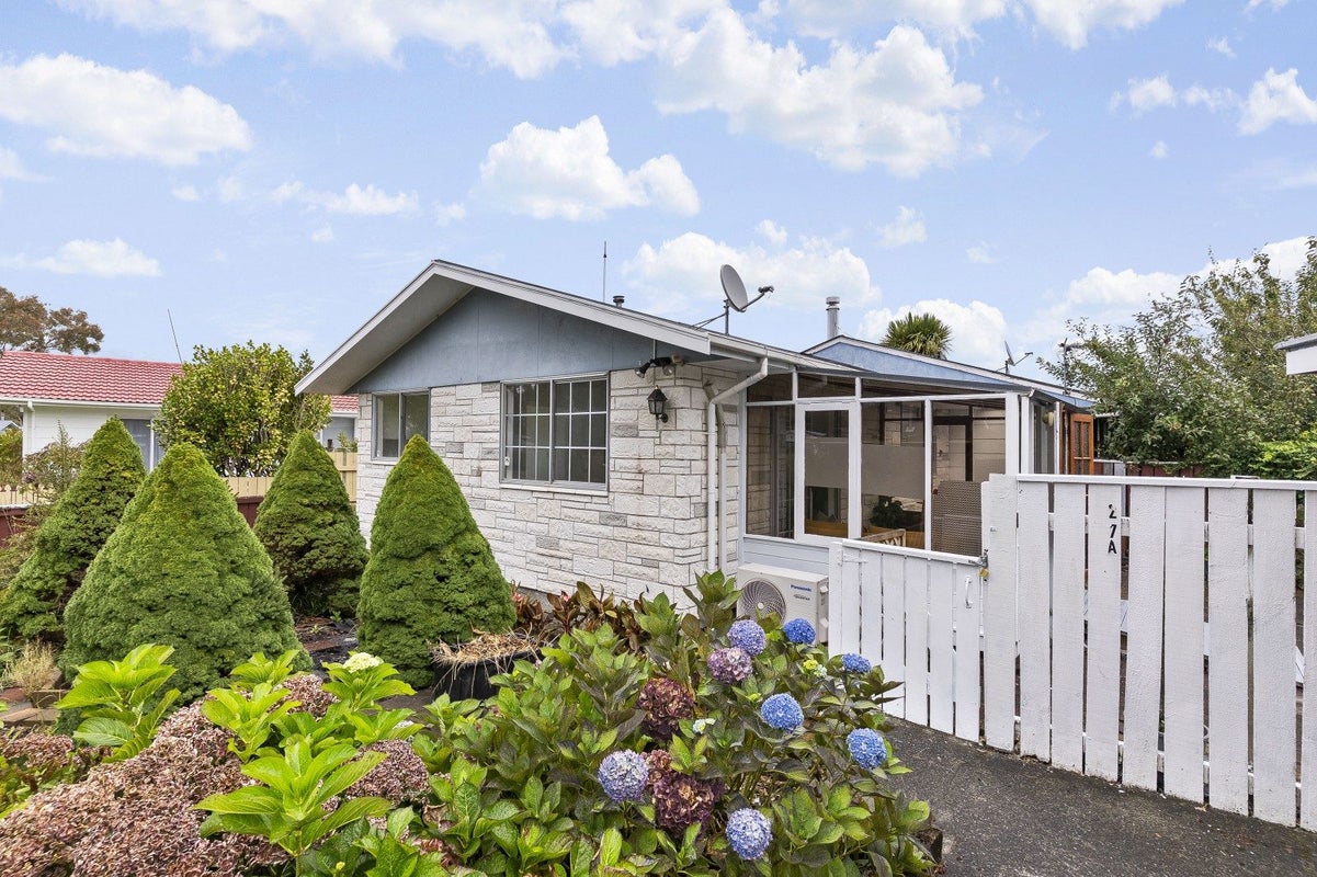 27A Shanly Street, Brown Owl, Upper Hutt - Carousel 1
