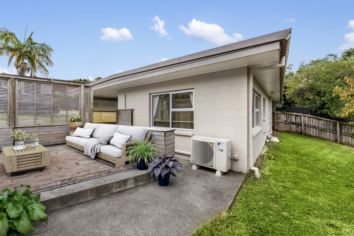 1/2 Flavia Close, Torbay, Auckland - Carousel 1