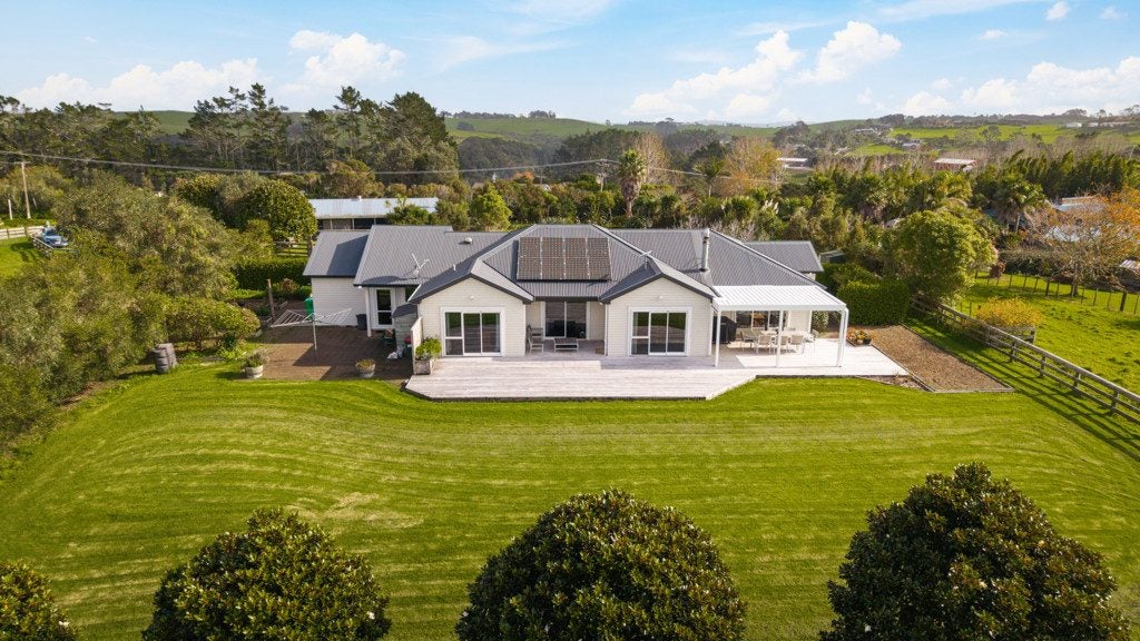 1382 Old North Road, Helensville, Helensville - Carousel 2
