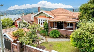 21 Grandview Crescent, Opoho, Dunedin - Carousel 1