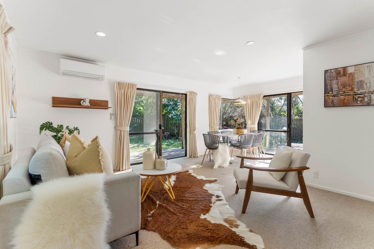2/105 Glendale Road, Glen Eden, Auckland - Carousel 2