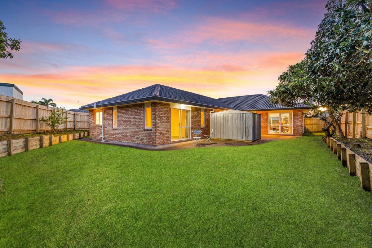 8 Macnean Drive, East Tamaki Heights, Auckland - Carousel 2