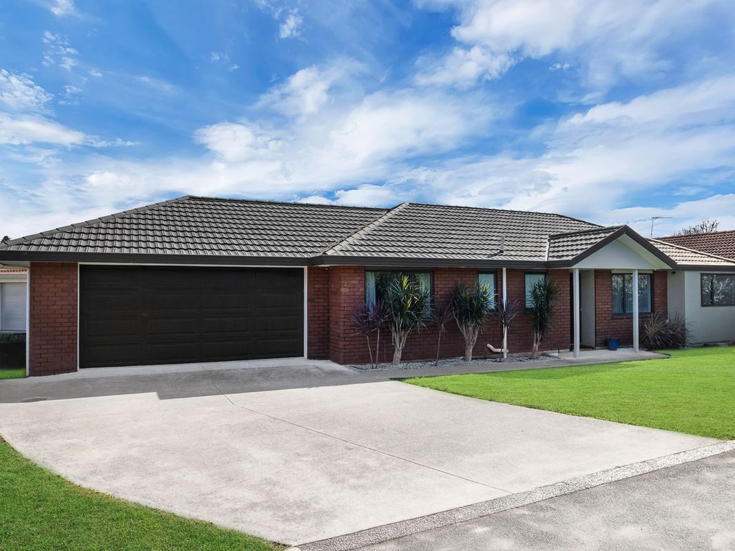 26 Magnolia Drive, Waiuku, Waiuku - Carousel 1