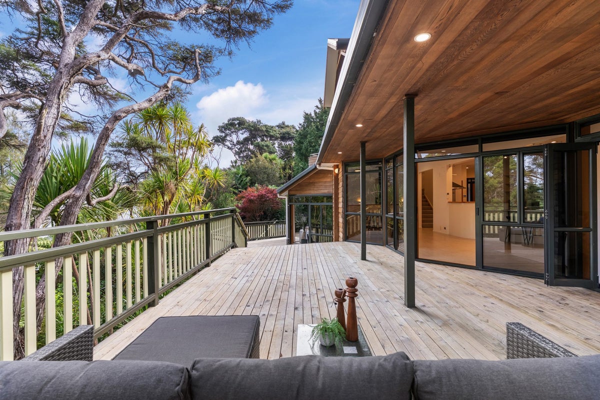 9 The Knoll, Greenhithe, Auckland - Carousel 2