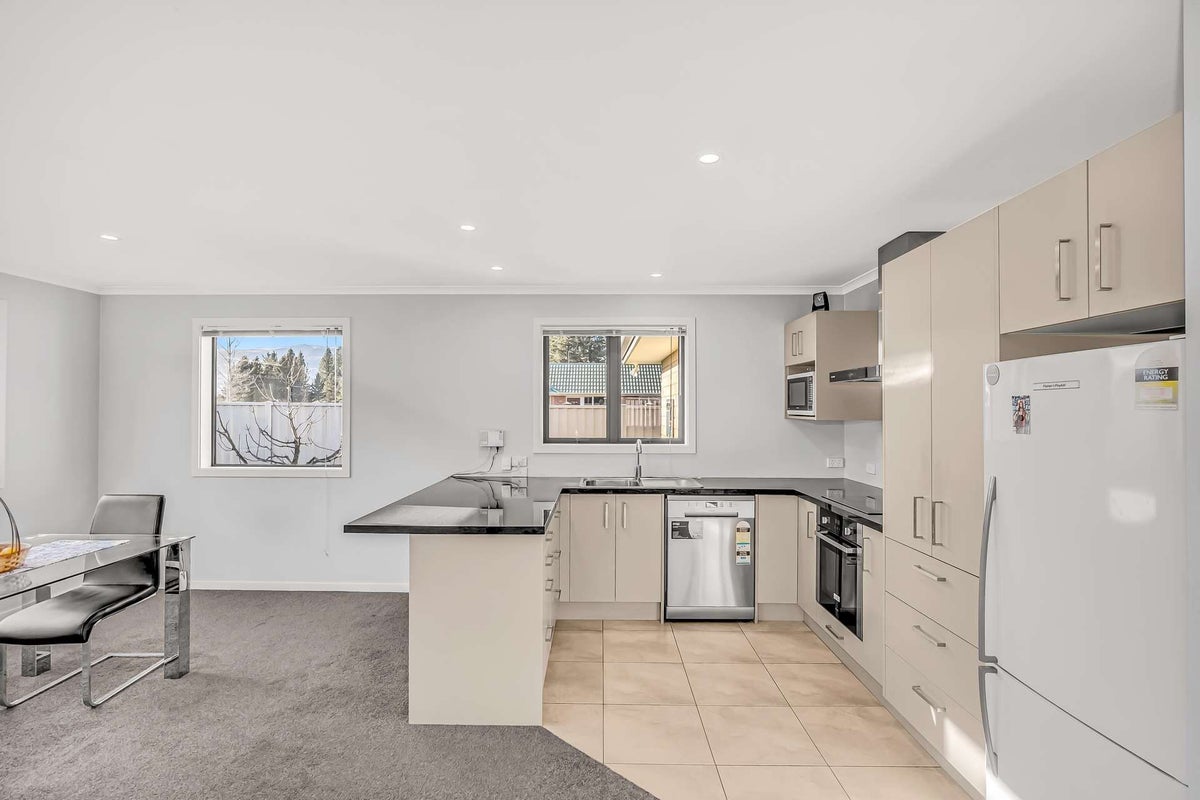8A Mead Avenue, Cromwell, Cromwell - Carousel 2