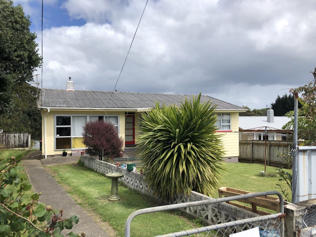 95A Cook Street, Marfell, New Plymouth - Carousel 1