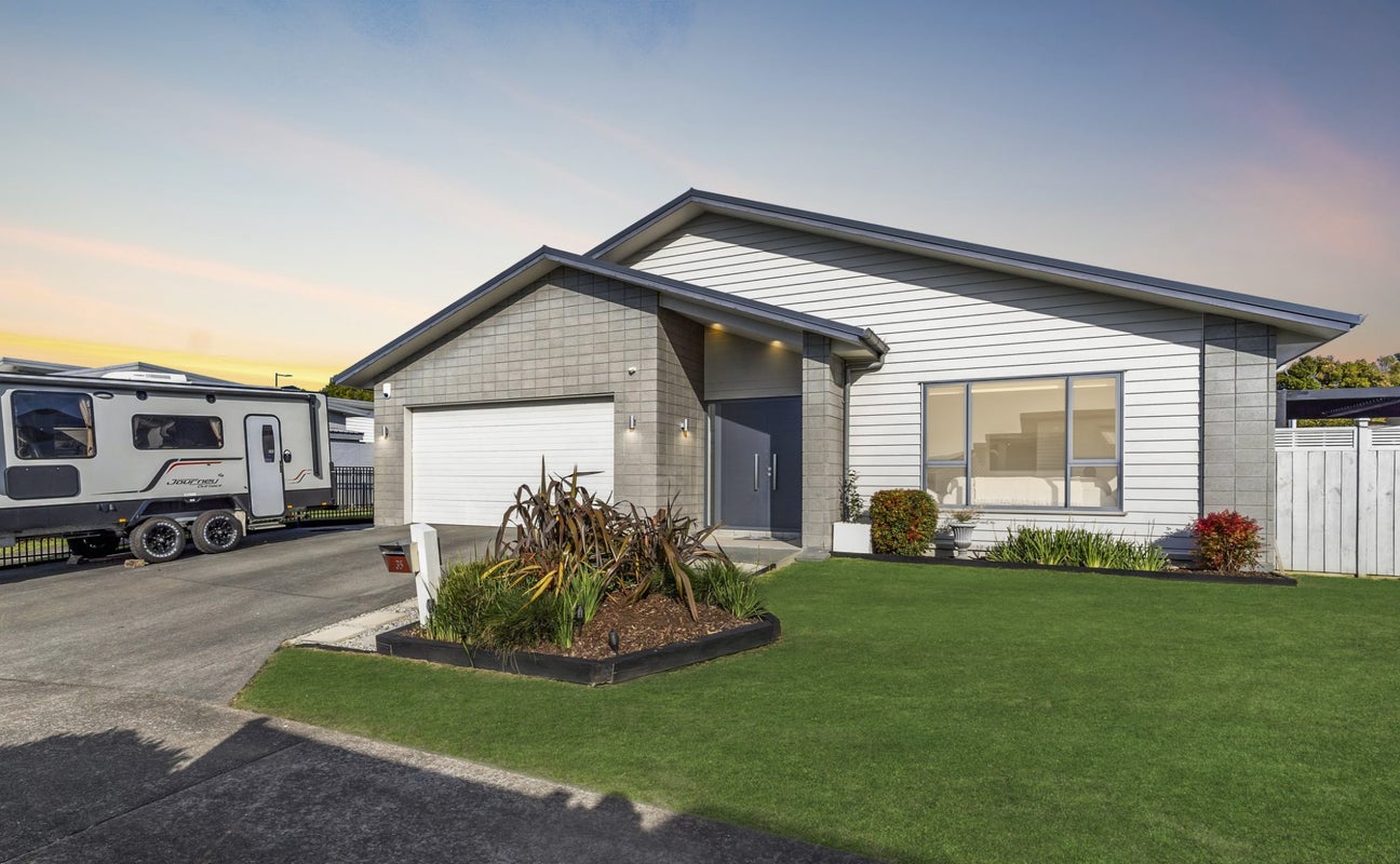 35 Doidge Street, Beachlands, Auckland - Carousel 32