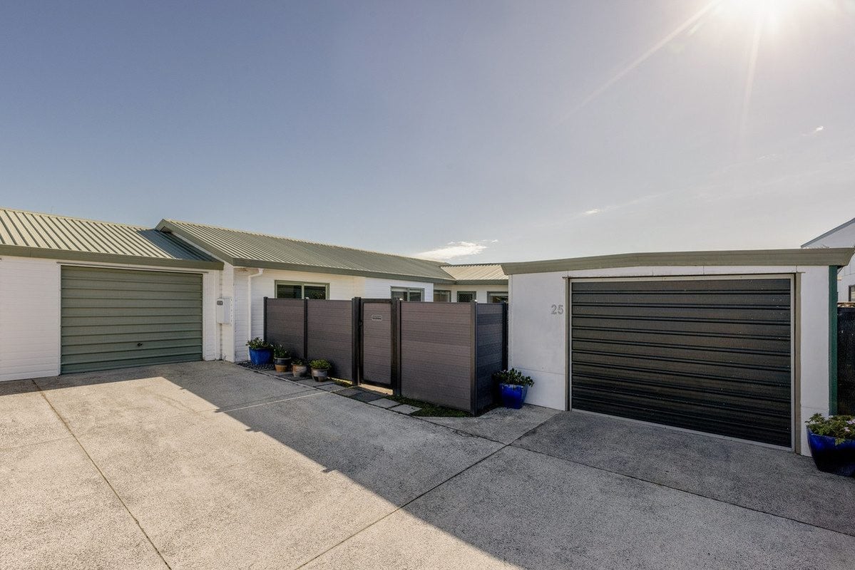 25 Aaron Place, Brookfield, Tauranga - Carousel 1