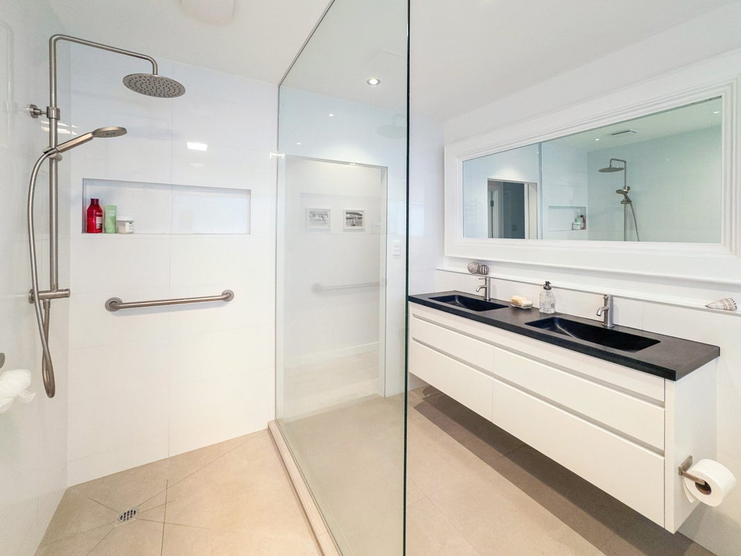 24 The Crest, Sunnyhills, Auckland - Carousel 17