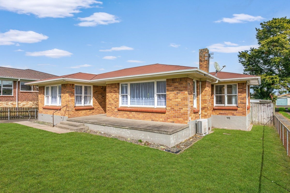 75 Stanley Avenue, Te Aroha, Te Aroha - Carousel 2